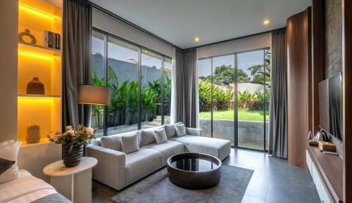 Four Bedroom Private Pool Family Villa - Beer Included