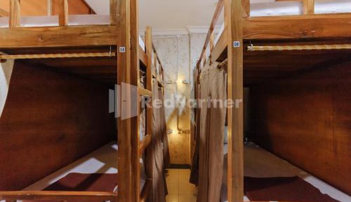Mixed Dormitory Room
