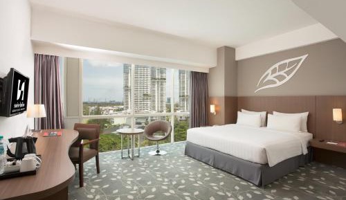 Deluxe Premier Queen Room