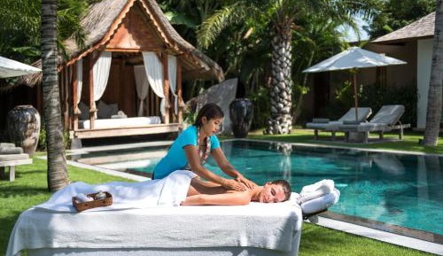 5 Bedrooms, Private Pool, with Complimentary Airport Transfers and Private Chef