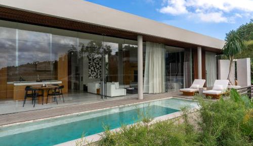 Poolside Ocean View 2-Bedroom Villa