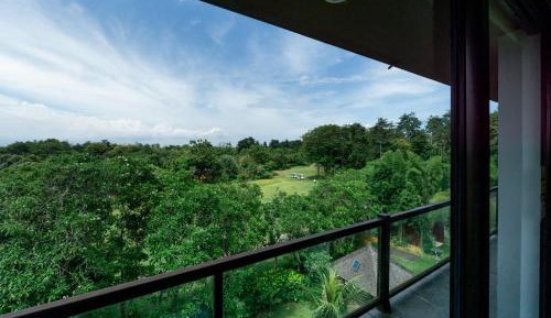 One Bedroom Suite Golf View