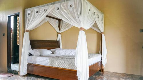 King Room with Balcony