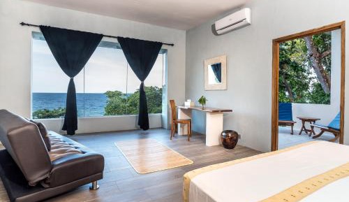 One-Bedroom Villa with Sea View - AC