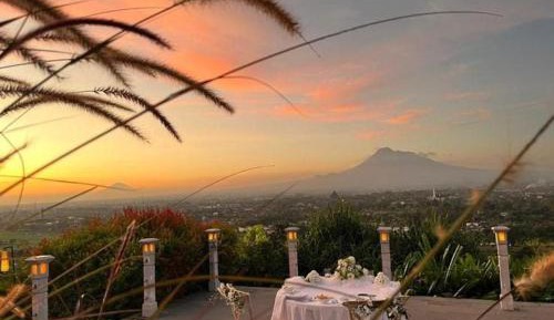 Honeymoon Package at Deluxe Room
