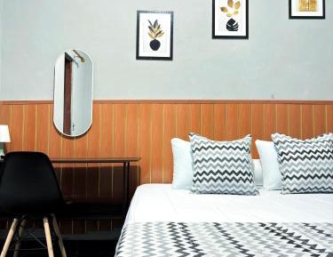 Standard King Room