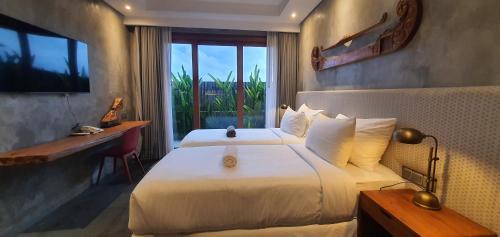 Suite Garden Terrace Shared Pool