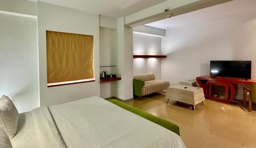 Business King Room