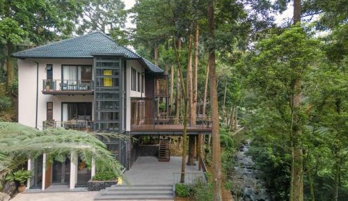 Five Bedrooms Ingrida Residence