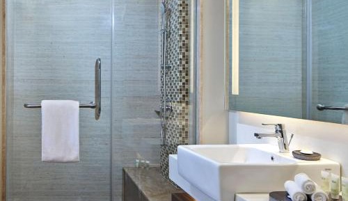 Deluxe King Room with Pool Terrace