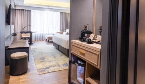 Premium King Room