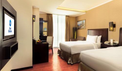 Deluxe Twin Room with City View - Non-Smoking