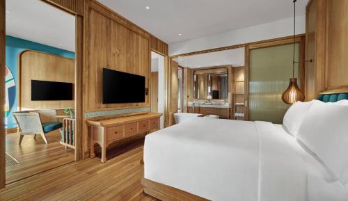 One-Bedroom Suite with Ocean View with 20% Disc F&B Excl. Alcohol and In Room Dining (T&C Apply)