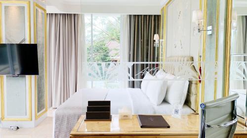 Corner Suite