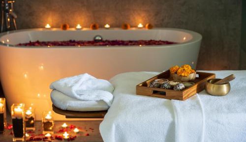 Special Offer - Lagoon Pool Access with 60 minutes Balinese Massage