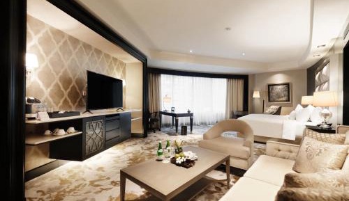 Studio Executive Suite
