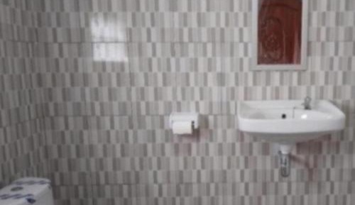 Deluxe Double Room (2 Adults + 1 Child)