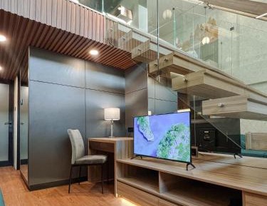 Studio - Split Level