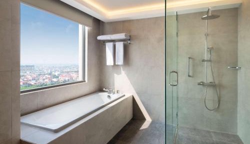 Family King Suite