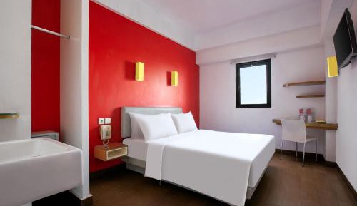 Smart Queen Room