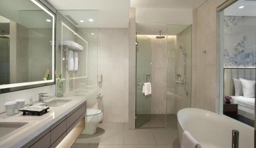 Pine Terrace Suite
