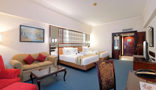 Deluxe Family Room