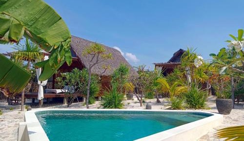 Deluxe Bungalow with Garden View