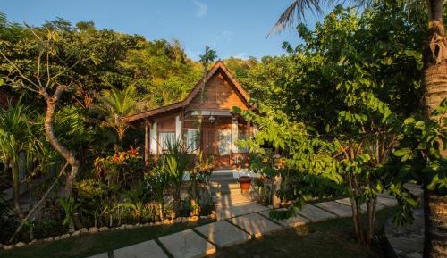 Deluxe Beachfront Residence with Free Exclusive Benefit