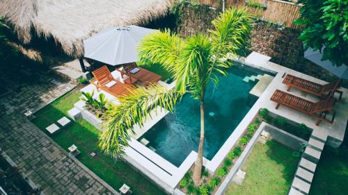 Apartment with Pool View 