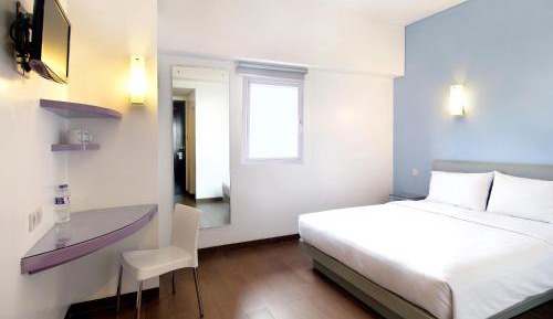 Smart Queen Room
