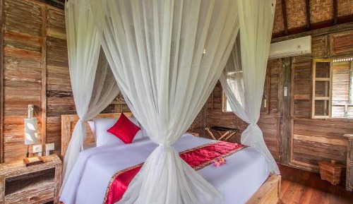 Suite with Garden View