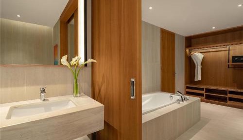 Two-Bedroom Presidential Suite