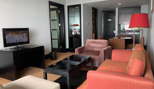 Signature Executive