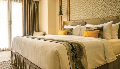 King Room with Mountain View