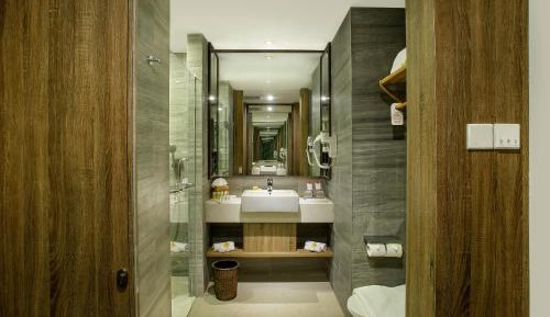 Deluxe Twin Room with Balcony