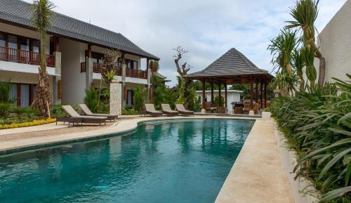 Deluxe Pool View