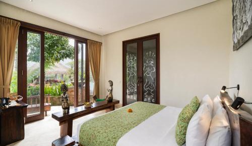 Pool View Suite