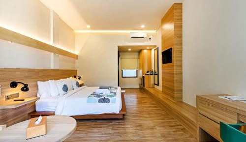 Deluxe Double Room with Balcony 