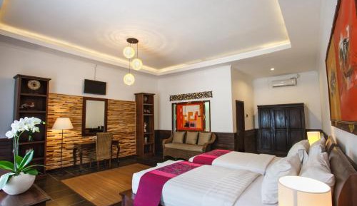 Superior Double or Twin Room with Pool View