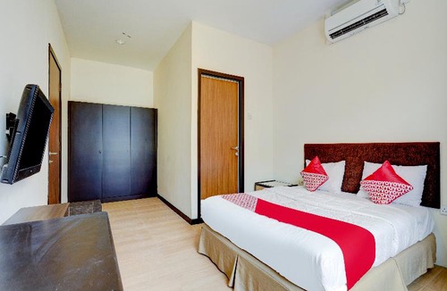 Lubuk Baja Hotel | OYO 90351 Hotel Five Star 1