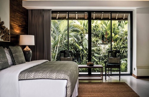 Batu Bolong Hotel | Kharista Villas & Retreat by Ekosistem