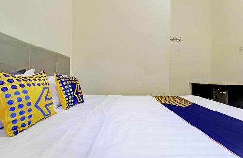 Jatibarang Hotel | SPOT ON 92926 Guest House Cemara 1 Syariah