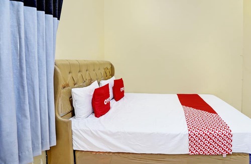 Lamongan Hotel | OYO Life 93032 Maju Mapan Homestay Syariah