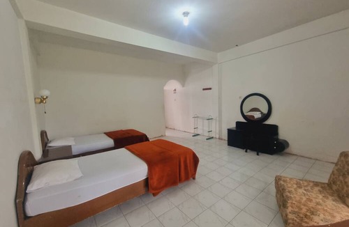 Berastagi Hotel | OYO 93062 Sibayak Multinational Rest House