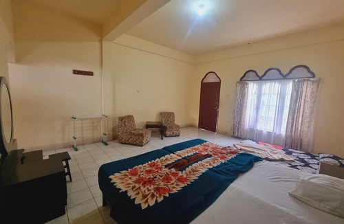 Berastagi Hotel | OYO 93062 Sibayak Multinational Rest House