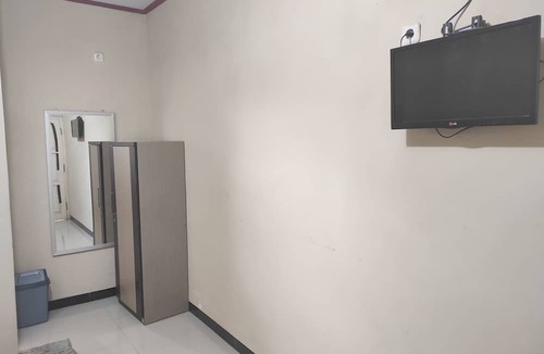 Enrekang Hotel | Hotel O Wisma Astukara Syariah Near Sejahtera Department Store Pinrang