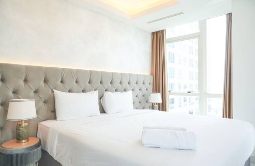 Kelapa Gading Timur Apartment | Warm And Elegant 2Br At The Kensington Royal Suites Apartment