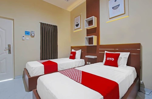 Cilacap Hotel | Capital O 92105 A'shanti Inn