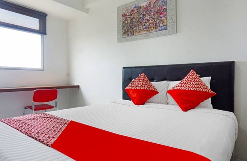 Gunung Putri Hotel | Collection O SSR Apartemen Gunung Putri Square