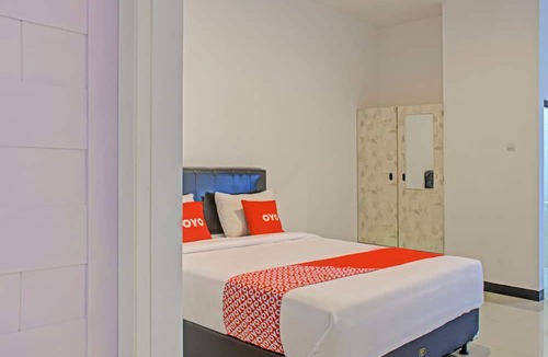 Cilacap Hotel | OYO 3841 Wisma 25